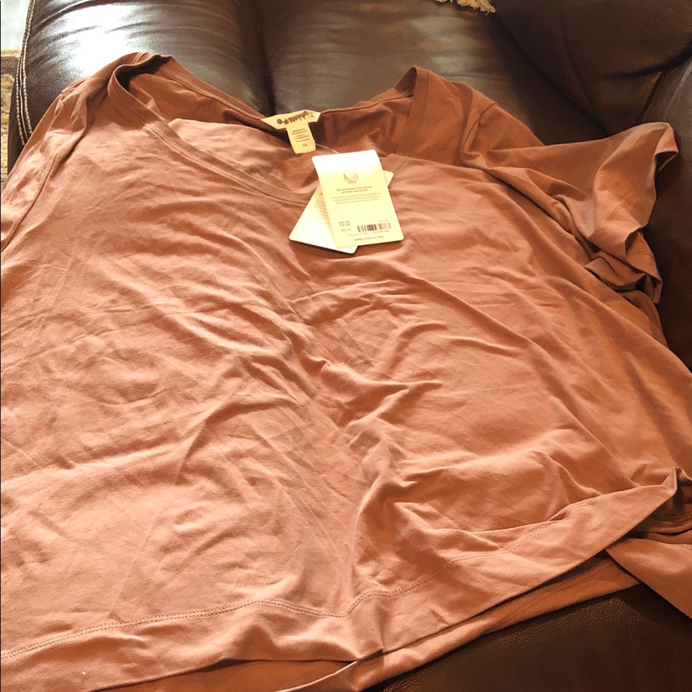 Athleta Women's Short Sleeve scoop Neck Tee in Milk Chocolate